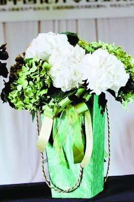 簡約&巧妙 商業(yè)花禮 - 中國花卉網(wǎng)禮品花卉銷售動(dòng)態(tài)