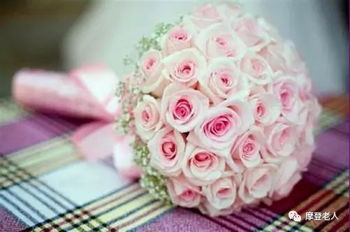 獻(xiàn)上祝福的花朵與旋律 送朋友一曲幸福之歌